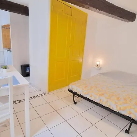 Apartment Studio A 20 Metres Du Port Toulon